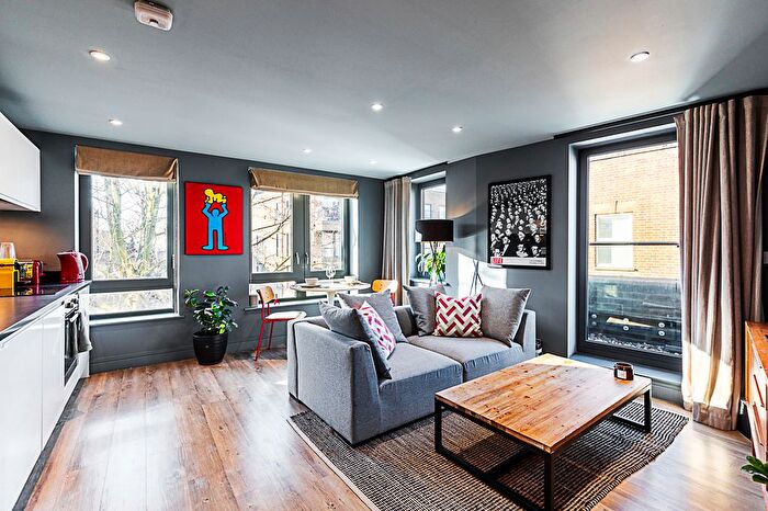 1 Bedroom Flat To Rent In Gutenberg Court. Grange Road, London, SE1