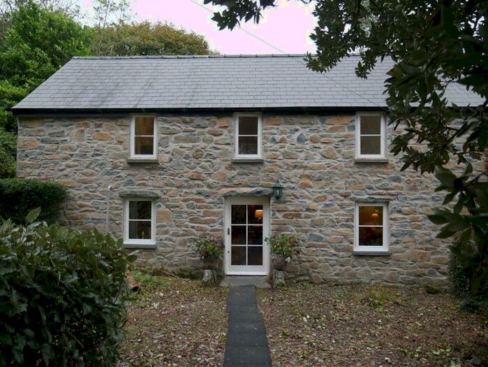 1 Bedroom Detached House For Sale In Mountain West, Newport, SA42