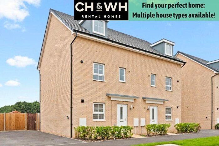 3 Bedroom Semi-Detached House To Rent In Chase Close, NR13