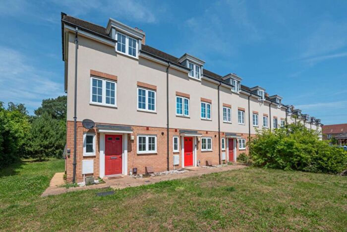 3 Bedroom End Of Terrace House For Sale In Realmwood Close, Canterbury, CT1