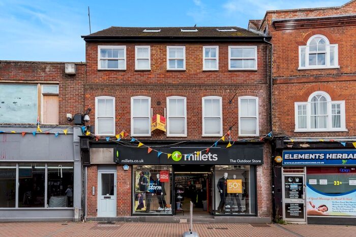 2 Bedroom Apartment To Rent In High Street, Chesham, HP5