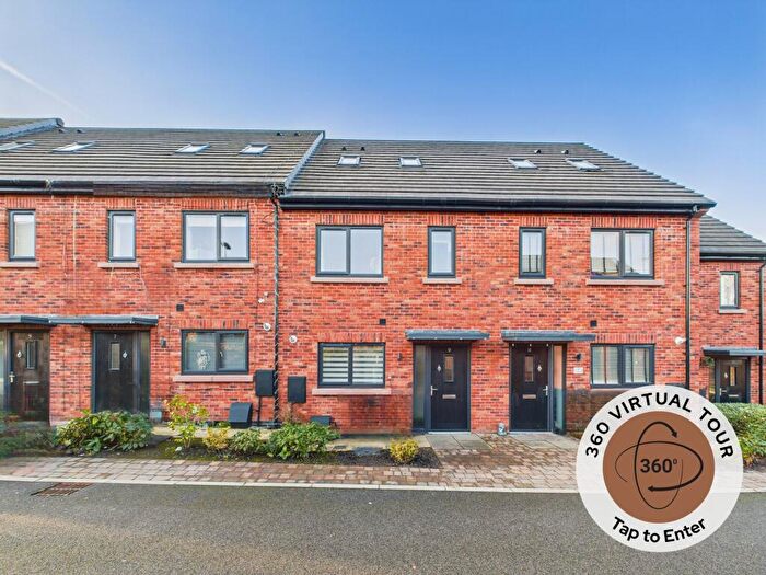 3 Bedroom Town House For Sale In Gosling Street, Macclesfield, SK10