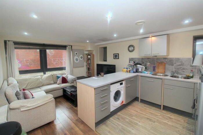 1 Bedroom Flat To Rent In City Wharf, Atlantic Wharf, Cardiff, CF10