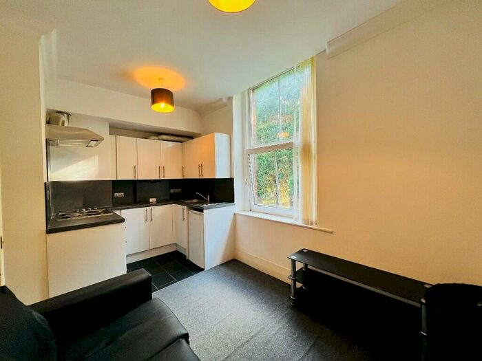 1 Bedroom Flat To Rent In Plymouth Grove, Manchester, M13
