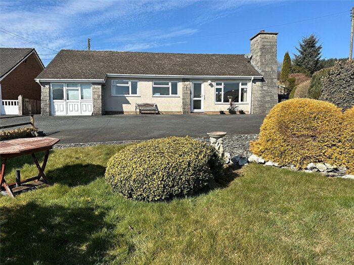 3 Bedroom Bungalow For Sale In St. Harmon, Rhayader, Powys, LD6
