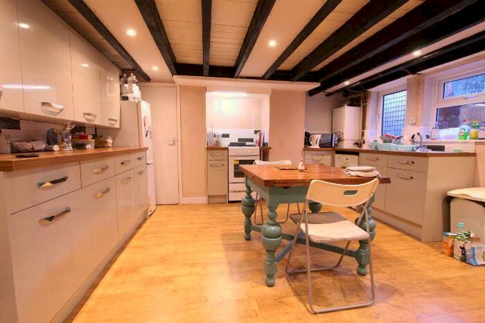 1 Bedroom Flat To Rent In Grimthorpe Avenue, Leeds, LS6