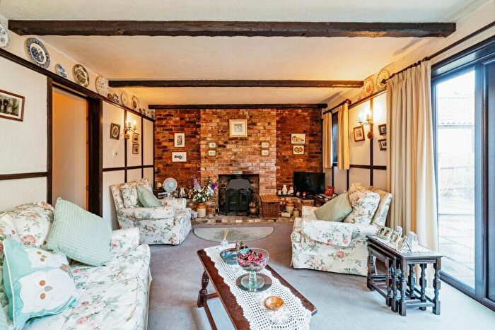 2 Bedroom Detached Bungalow For Sale In Beccles Road, St Olaves, Great Yarmouth, NR31