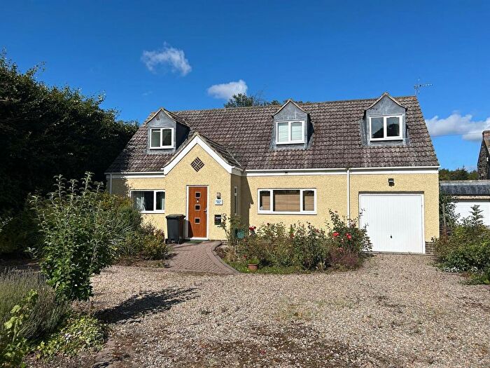 4 Bedroom Detached Bungalow For Sale In Church View, Manfield, Darlington, DL2