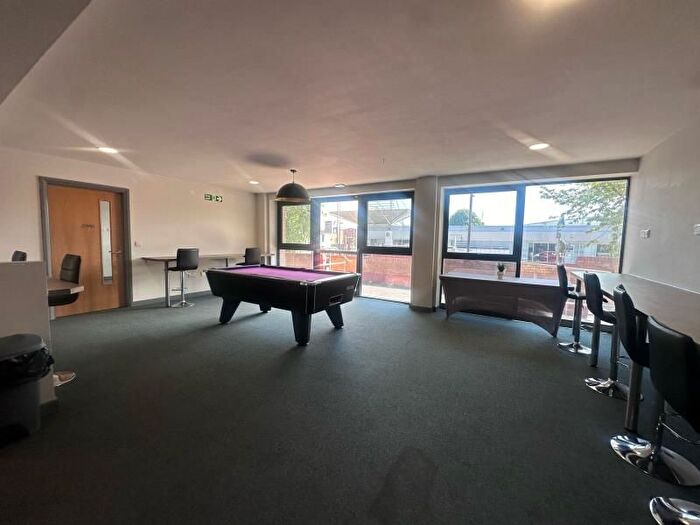 2 Bedroom Flat To Rent In Deluxe Bed, Kiln House, Stoke Student Village, ST4