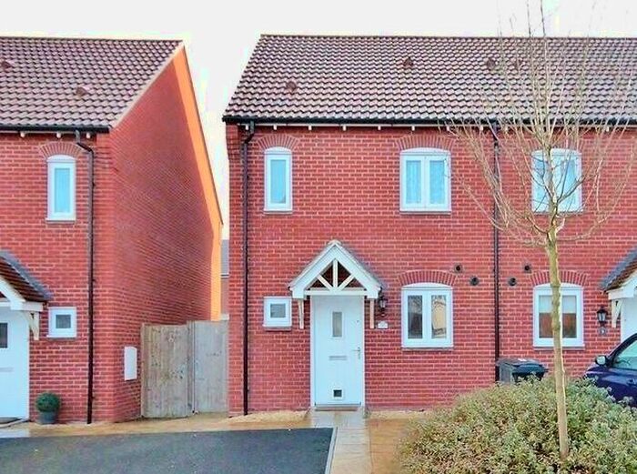 2 Bedroom End Of Terrace House To Rent In Nightingale Way, Didcot, OX11