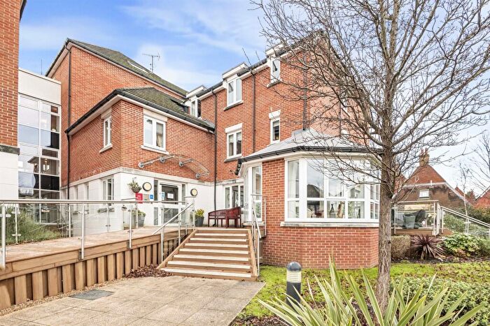 1 Bedroom Retirement Property For Sale In Crayshaw Court, Abbotsmead Place, Reading, RG4