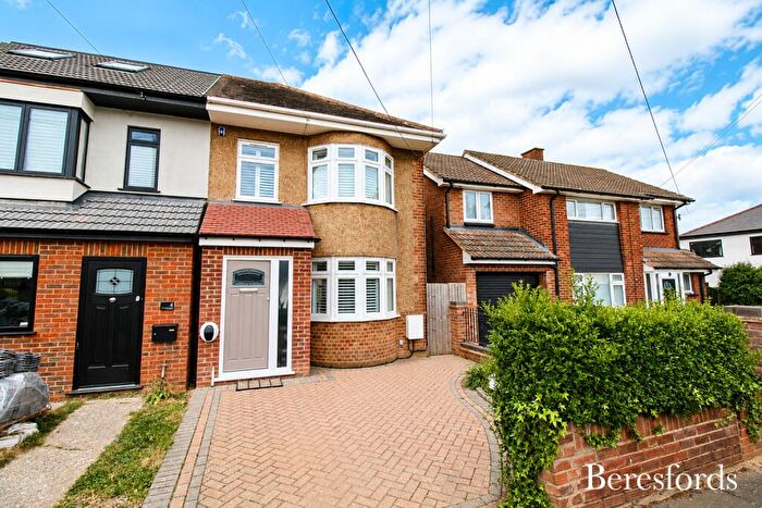 2 Bedroom Semi-Detached House To Rent In Cranham Gardens, RM14