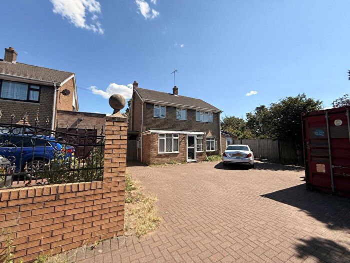 4 Bedroom Property For Sale In Westview House, West View, Feltham, Greater London, TW14