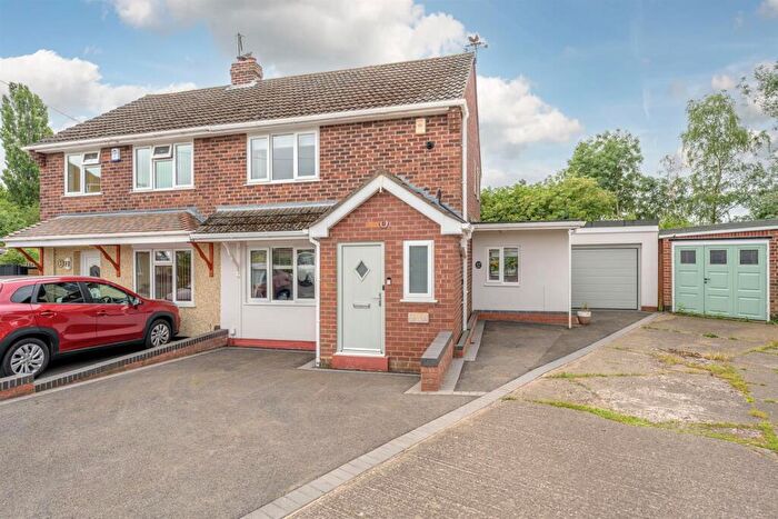 2 Bedroom Semi Detached House For Sale In Sunnymede Road, Kingswinford, DY6