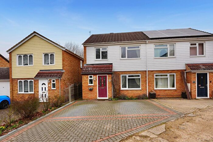 3 Bedroom Semi-Detached House For Sale In Rectory Close, Great Paxton, St. Neots, PE19