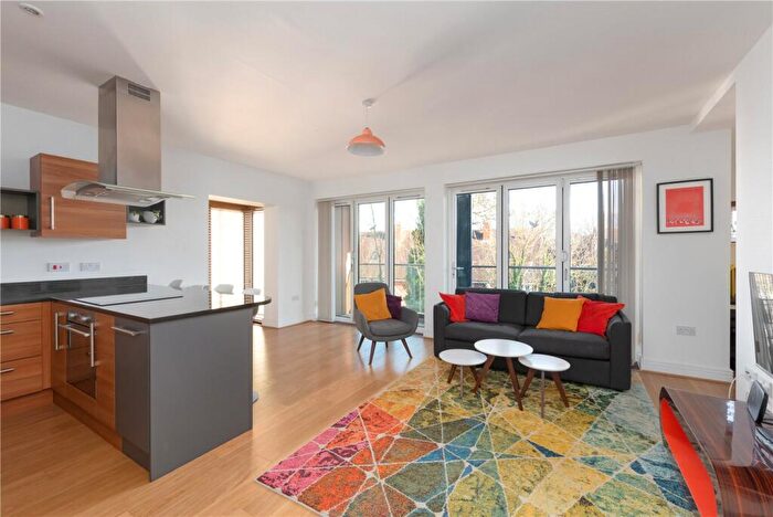 2 Bedroom Apartment For Sale In The Rope Walk, Canterbury, Kent, CT1