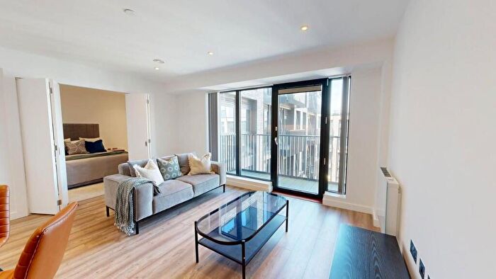 Studio To Rent In Apt., Herschel Street, Slough, Berkshire, SL1