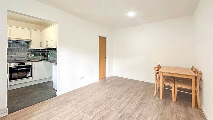 Studio To Rent In Brendon Close, Harlington, UB3