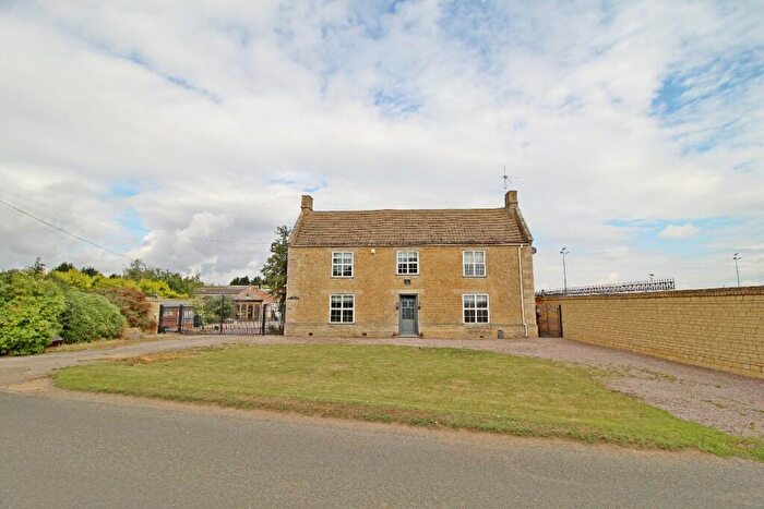 5 Bedroom Detached House For Sale In Towngate East, Market Deeping, PE6