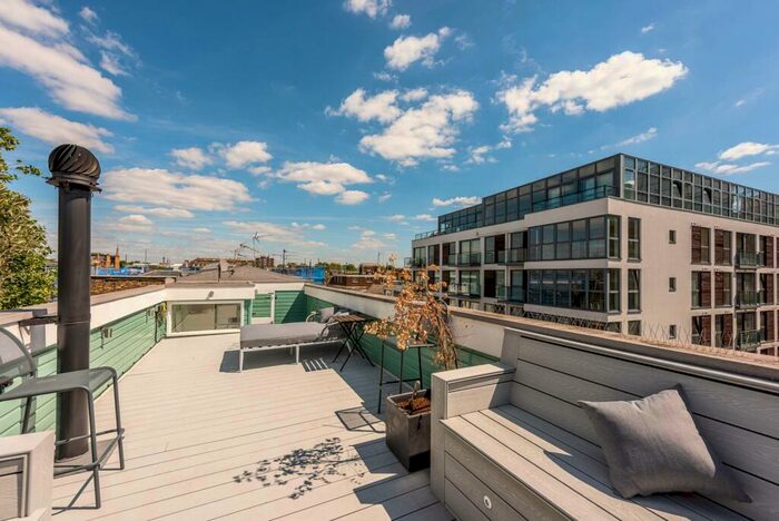 2 Bedroom Flat For Sale In Fulham Road, Chelsea, London, SW10