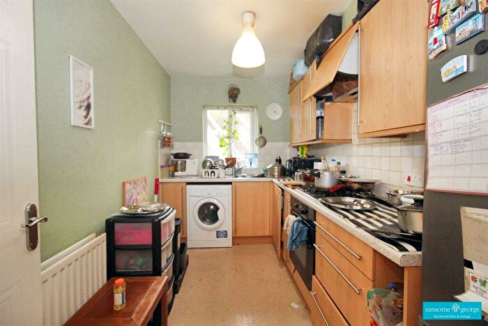 2 Bedroom Apartment For Sale In Temple Place, Reading, RG1