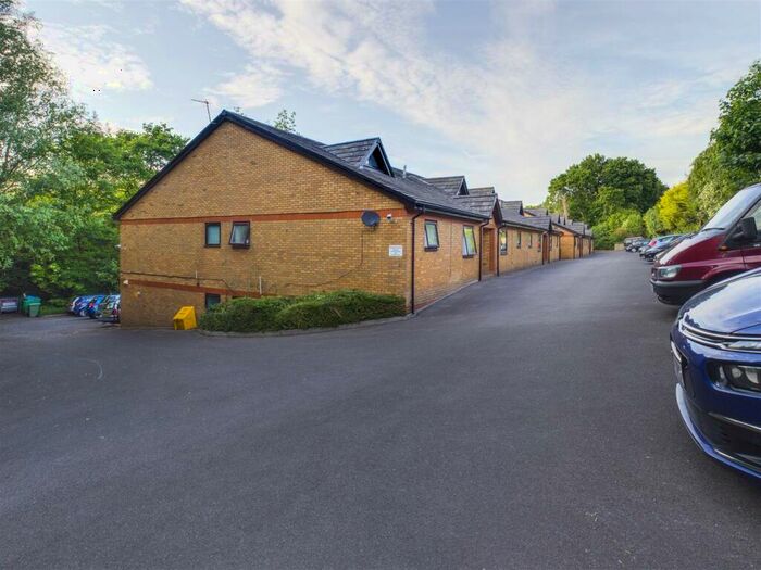 1 Bedroom Flat To Rent In Wessex Court, South East Road, Sholing, SO19