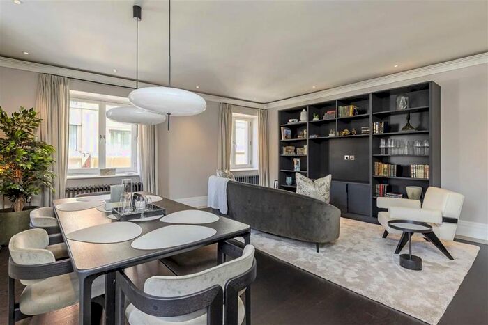 2 Bedroom Flat To Rent In Southampton Street, London, WC2E