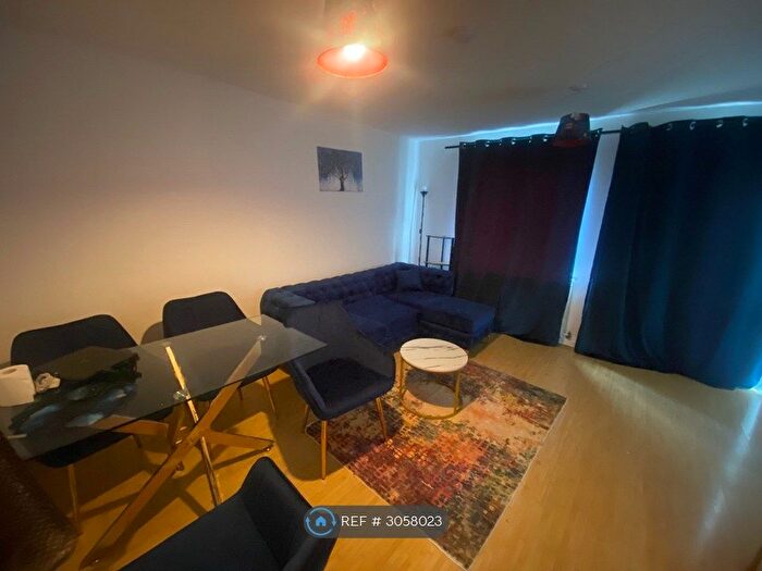 2 Bedroom Terraced House To Rent In Jade Close, London, E16