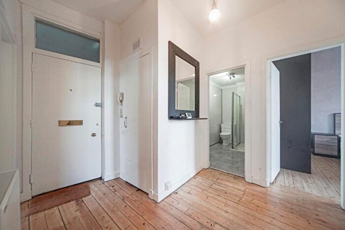 2 Bedroom Flat To Rent In Aitken Street, Glasgow, G31