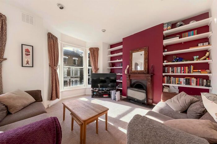 3 Bedroom Flat To Rent In Kellett Road, London, SW2