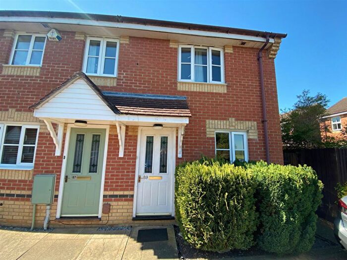 2 Bedroom End Of Terrace House For Sale In Turnstone Way, Stanground, Peterborough, PE2