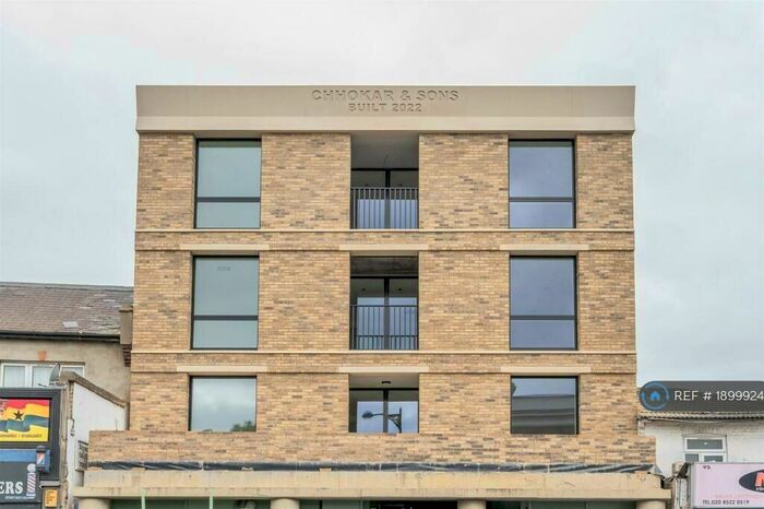 2 Bedroom Flat To Rent In Woodgrange Road, London, E7