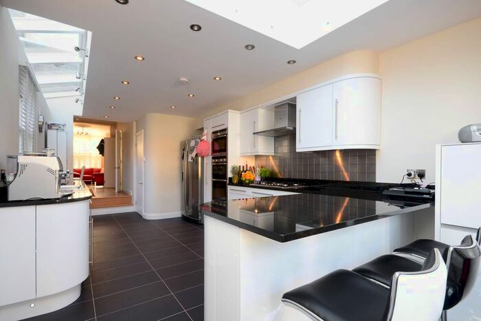 3 Bedroom Property To Rent In Montgomery Road, Chiswick, London, W4