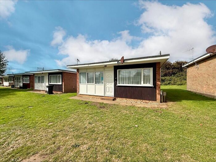 2 Bedroom Chalet For Sale In Beach Road, Hemsby, NR29