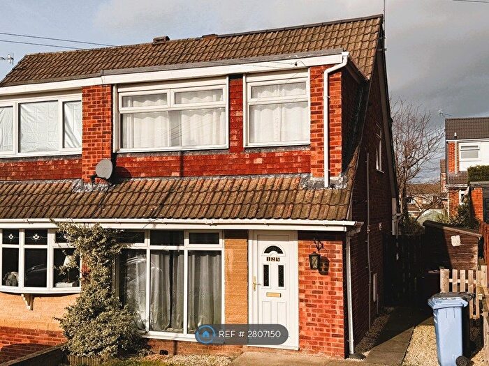 3 Bedroom Semi-Detached House To Rent In Glenwood Crescent, Sheffield, S35