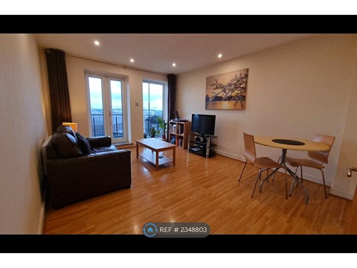 2 Bedroom Flat To Rent In Central House, London, E15