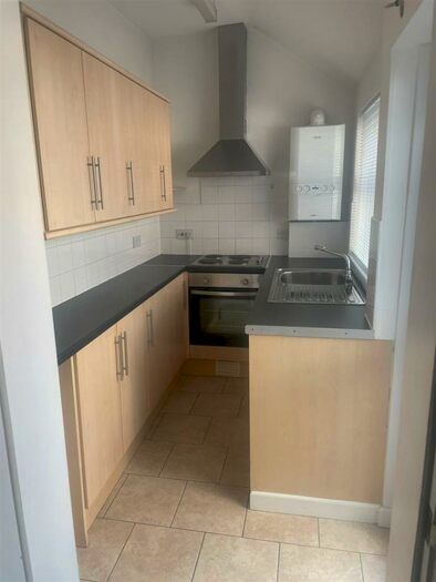 3 Bedroom Terraced House To Rent In Meadow Cottages, Netherfield, Nottingham, NG4