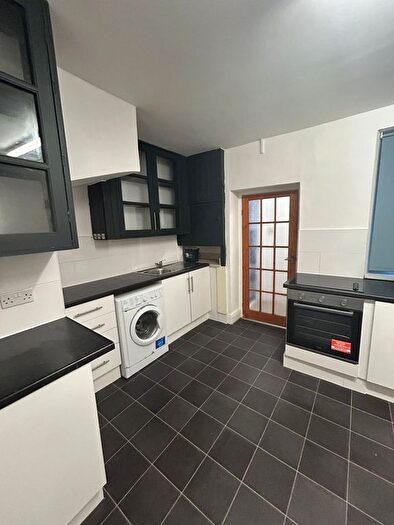 4 Bedroom End Terrace House To Rent In North Hill Road, Swansea, SA1