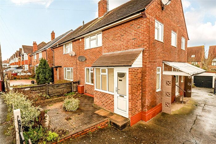 3 Bedroom Semi Detached House For Sale In Drayton Road, Tilehurst, RG30