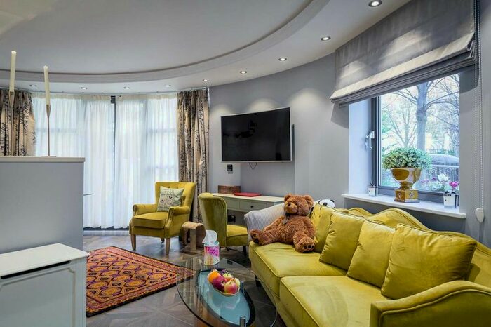 1 Bedroom Flat To Rent In Montaigne Close, London, SW1P