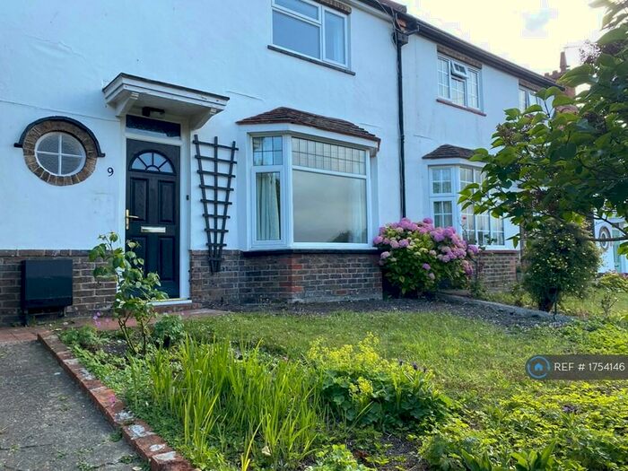 3 Bedroom Semi-Detached House To Rent In Longland Road, Eastbourne, BN20