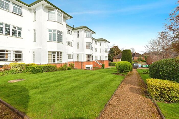 1 Bedroom Flat For Sale In The Chilterns, Brighton Road, Sutton, SM2
