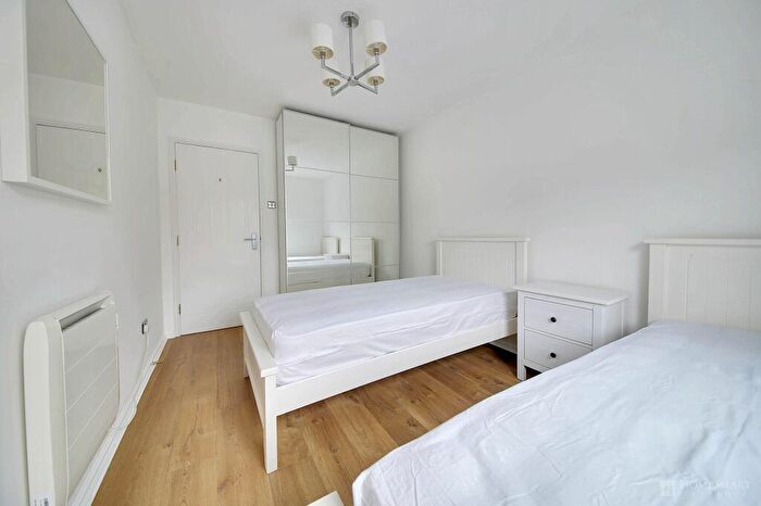 2 Bedroom Apartment To Rent In Waterloo Quay, Waterloo Road, L3