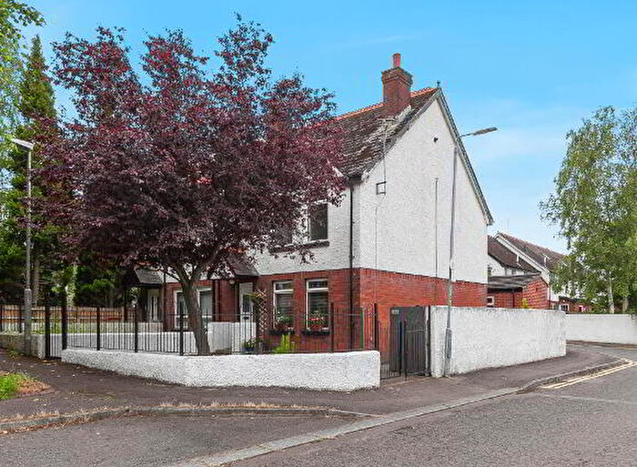 4 Bedroom Semi-Detached House For Sale In Saintfield Road, Belfast, BT8