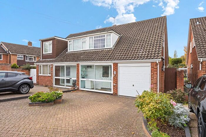 3 Bedroom Property For Sale In Anglesey Close, Ashford, TW15