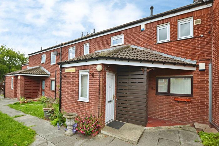 2 Bedroom Maisonette For Sale In Newcomen Green, Middlesbrough, TS4