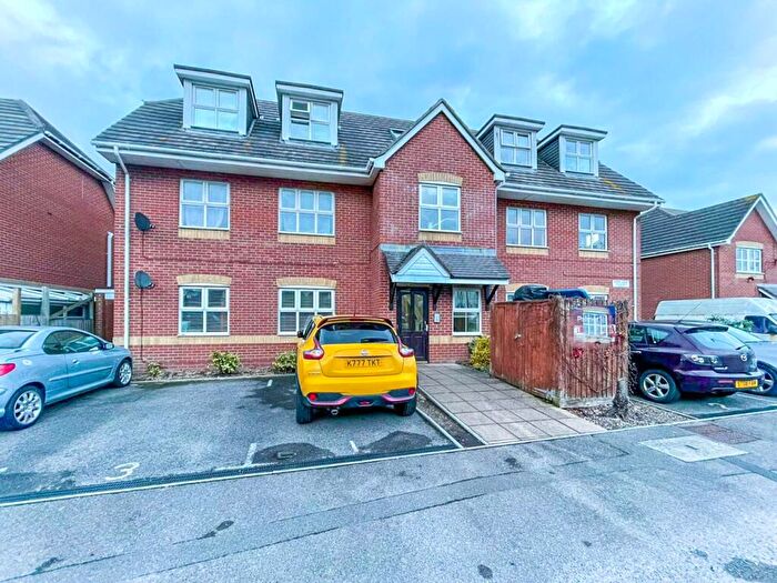 2 Bedroom Apartment To Rent In Paisley Road, Southbourne, Bournemouth, BH6