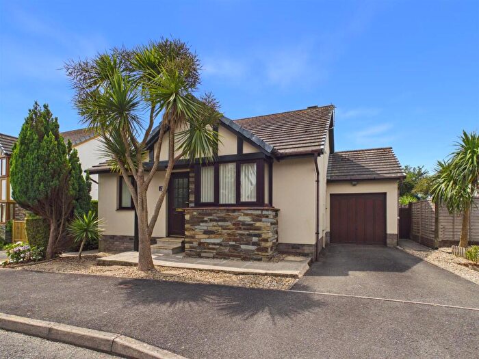 2 Bedroom Detached Bungalow For Sale In Moor Lea, Braunton, EX33