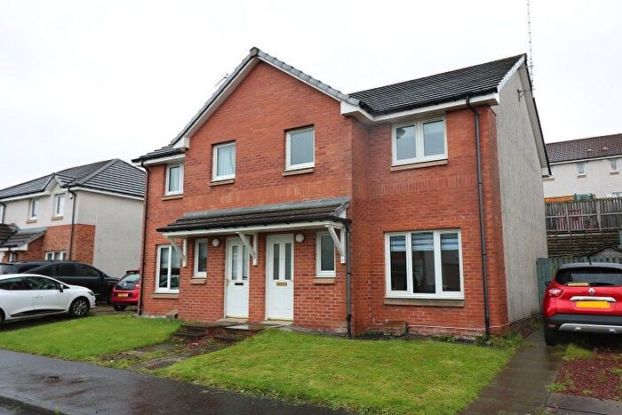 3 Bedroom Semi-Detached House To Rent In Craigendmuir Street, Glasgow, G33