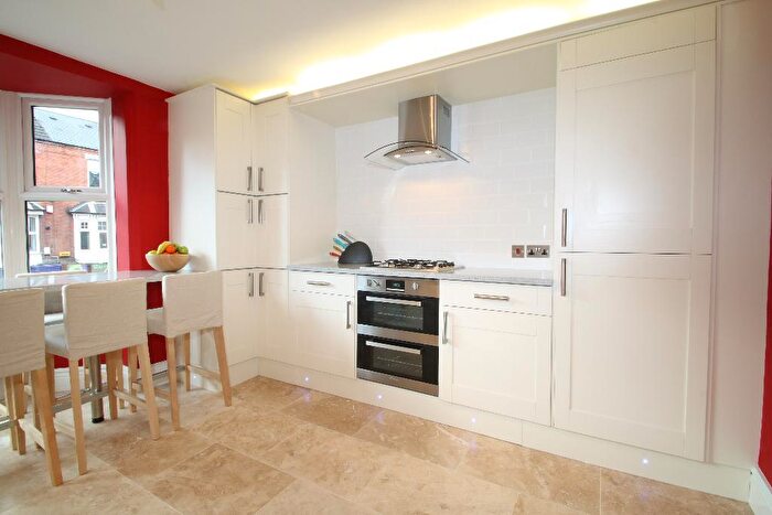 6 Bedroom Terraced House To Rent In Lenton Boulevard, Nottingham, NG7